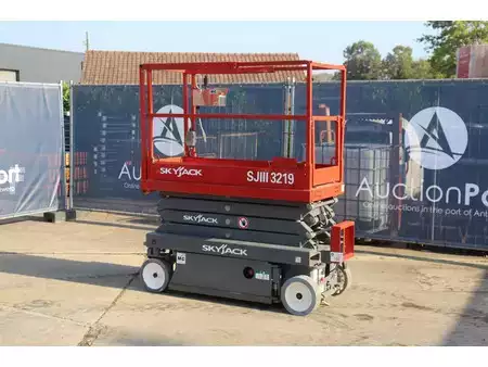 Ollós munka emelvény 2019  Skyjack SJIII-3219 (3)