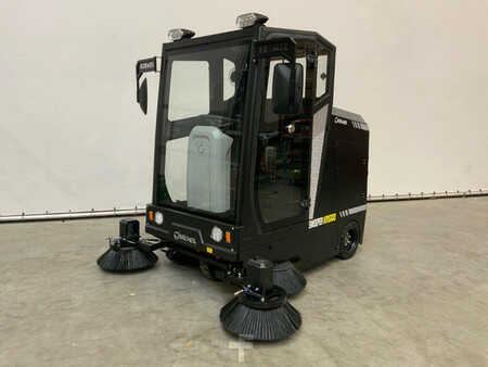 Pedestrian Sweeper 2024  Kremer KRS100 (14)