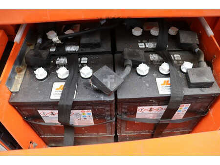 Piattaforme aeree a pantografo 2015  JLG 3369LE (17)
