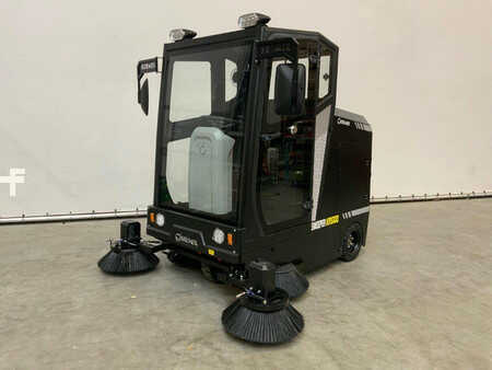 Pedestrian Sweeper 2024  Kremer KRS100 (14)