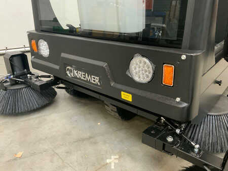 Pedestrian Sweeper 2024  Kremer KRS100 (15)
