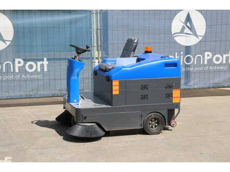 Pedestrian Sweeper - Sweep V-130 (1)