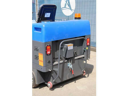 Pedestrian Sweeper - Sweep V-130 (11)