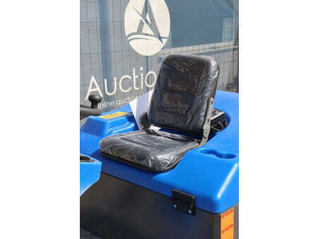 Pedestrian Sweeper - Sweep V-130 (13)