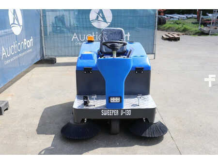 Pedestrian Sweeper - Sweep V-130 (7)