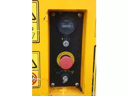 Schaarhoogwerker 2017  JCB S2646E (20)