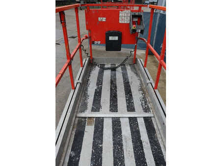 Piattaforme aeree a pantografo 2014  JLG 2646 ES (16)