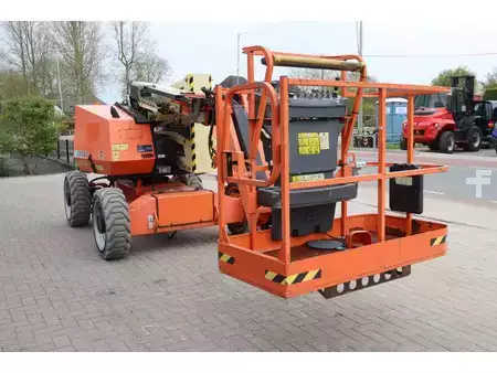 Articulated Boom - JLG H340AJ (7)