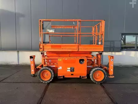 Scissors Lifts 2015  Skyjack SJ6832RT (1)