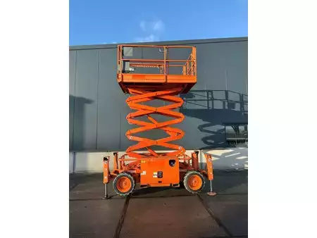 Scissors Lifts 2015  Skyjack SJ6832RT (6)