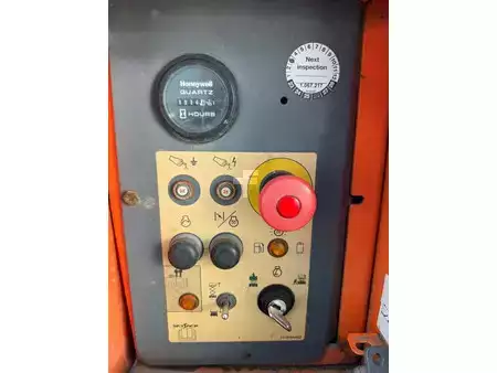 Scissors Lifts 2015  Skyjack SJ6832RT (9)