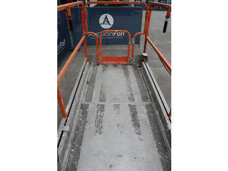 Piattaforme aeree a pantografo 2014  JLG 2646ES (19)