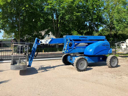 Articulating boom 2005  Niftylift HR21D (1)