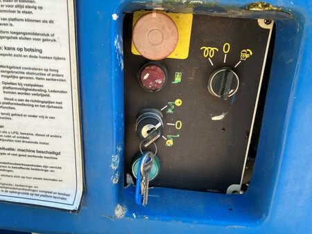 Articulating boom 2005  Niftylift HR21D (10)