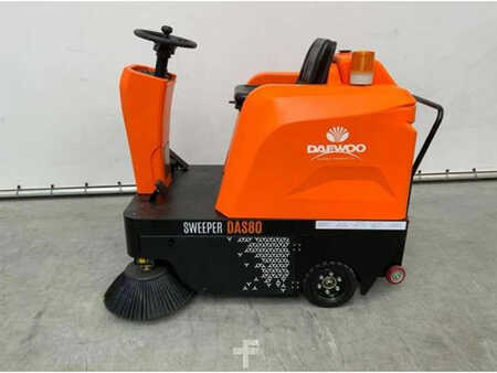 Pedestrian Sweeper 2024  Daewoo DAS 80 (3)