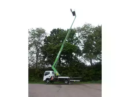 Autohoogwerker 2012  Renault Maxity (13)