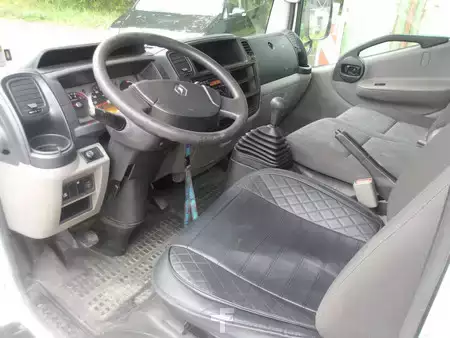 Autohoogwerker 2012  Renault Maxity (5)