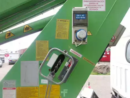 Autohoogwerker 2012  Renault Maxity (8)