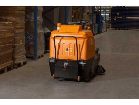 Pedestrian Sweeper 2024  Daewoo DAS80 Zit (18)