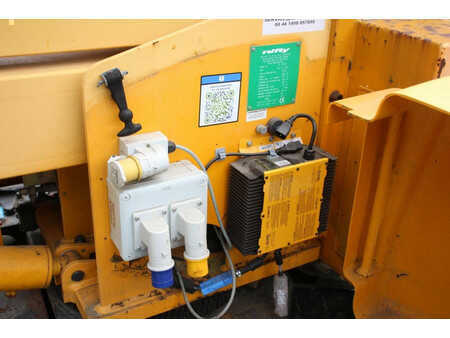 Podnośnik teleskopowy 2005  Niftylift HR 15 NDE (17)