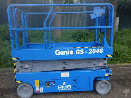 Scissor lift 2015  Genie GS-2046 (1)