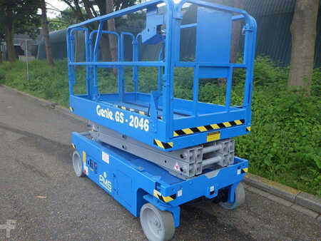 Scissor lift 2015  Genie GS-2046 (3)