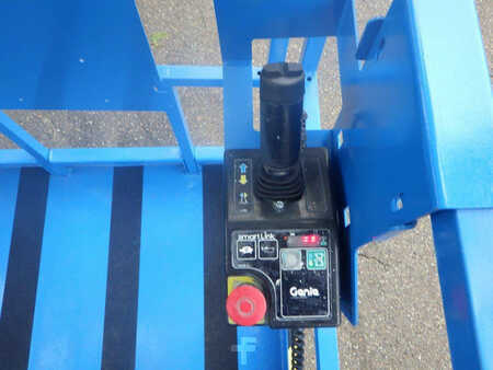 Scissor lift 2015  Genie GS-2046 (4)