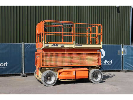 Scissor lift - JLG 4069LE (1)