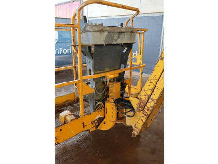 Plataforma Articulada 2010  JLG 450AJ (14)