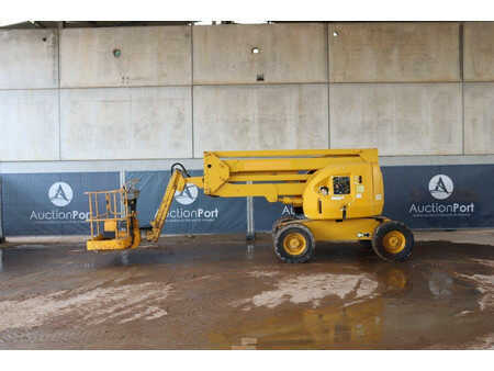 Plataforma Articulada 2010  JLG 450AJ (2)