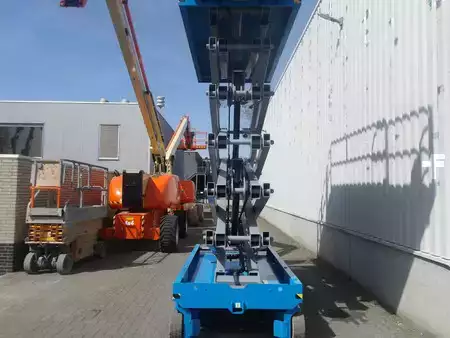 Podnośnik nożycowy 2022  Genie GS-4655 (8)