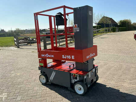 Schaarhoogwerker 2022  Skyjack SJ16 E (16)