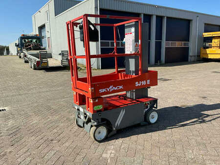 Schaarhoogwerker 2022  Skyjack SJ16 E (18)