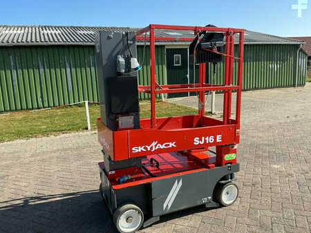 Schaarhoogwerker 2022  Skyjack SJ16 E (22)
