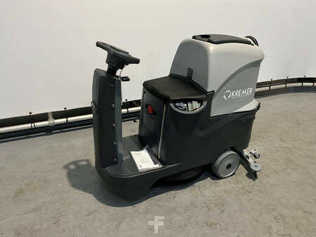 Pedestrian Sweeper 2024  Kremer KR-FR70 (1)