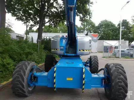 Teleskopická plošina - Genie S-125 (12)