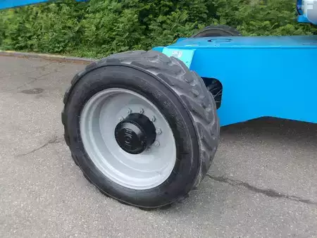 Teleskopická plošina - Genie S-125 (8)