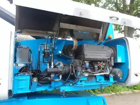 Teleskopická plošina - Genie S-125 (9)
