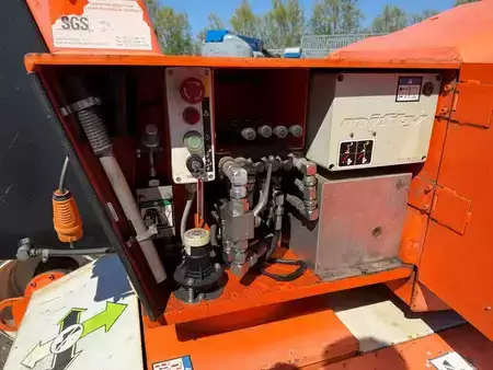 Articulated Boom 2015  Niftylift HR15DE (22)