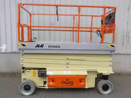 Muut 2011  JLG 2646ES (1)
