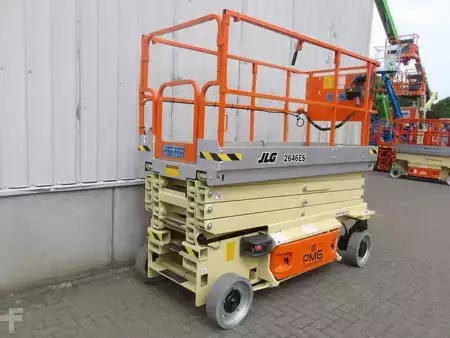 Muut 2011  JLG 2646ES (2)