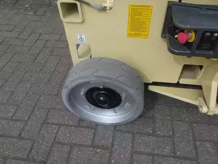Muut 2011  JLG 2646ES (6)