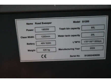 Veegmachine 2024  Westfield S1250 (12)
