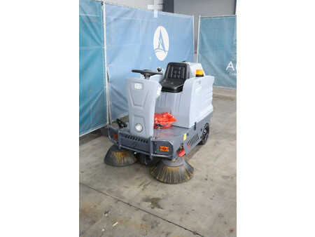 Veegmachine 2024  Westfield S1250 (9)