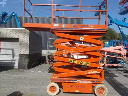 Levantamento tesoura - Skyjack SJ3219 (4)