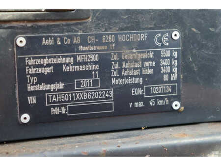 Zamiatarka 2011  Aebi AEBI MFH2500 (19)