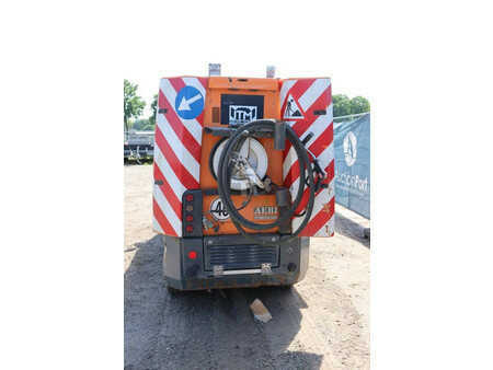 Zamiatarka 2011  Aebi AEBI MFH2500 (4)