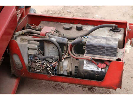 Scherenarbeitsbühne 2004  Genie GS2632 (23)