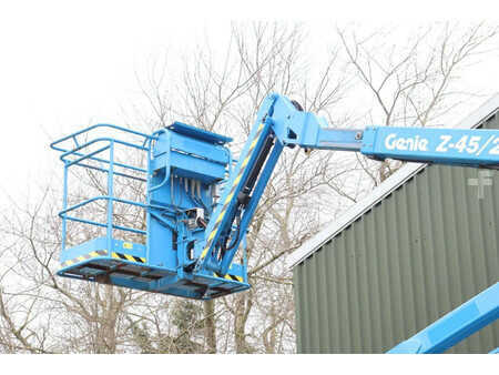 Articulating boom 2010  Genie Z-45/25 (25)