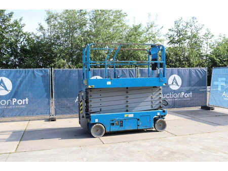 Piattaforme aeree a pantografo 2013  Genie GS4047 (1)